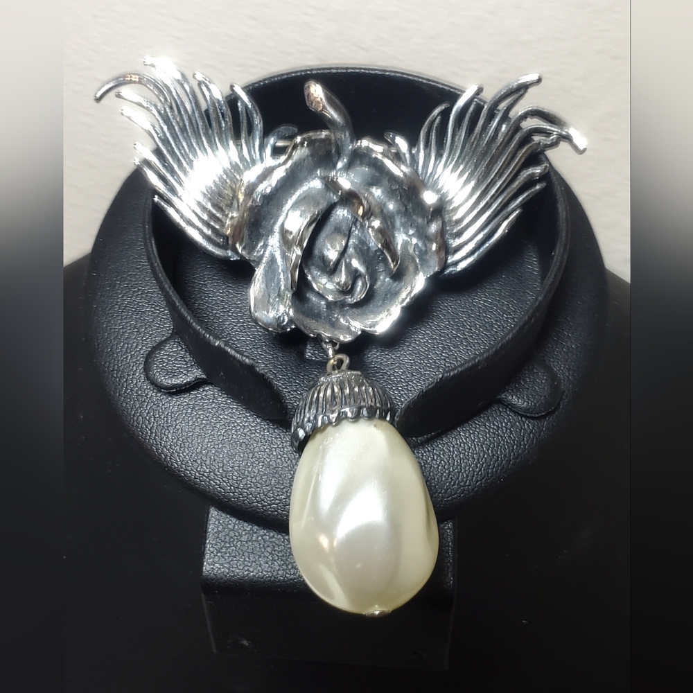 Vintage Botticelli Brooch